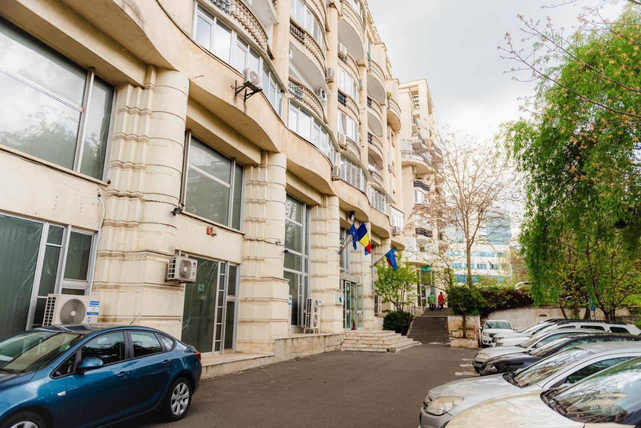 Comfy Apartment With Private Parking And Netflix Bucarest Extérieur photo