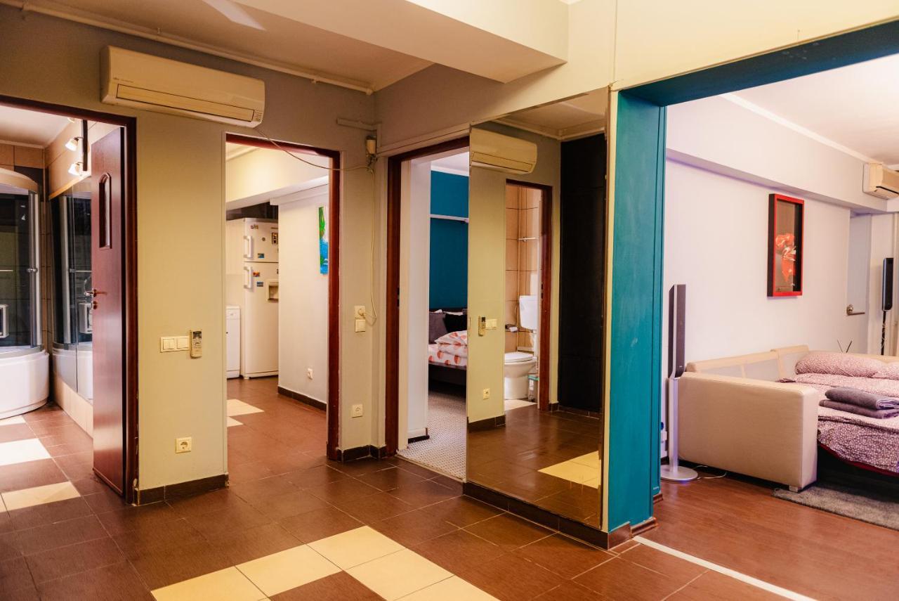 Comfy Apartment With Private Parking And Netflix Bucarest Extérieur photo