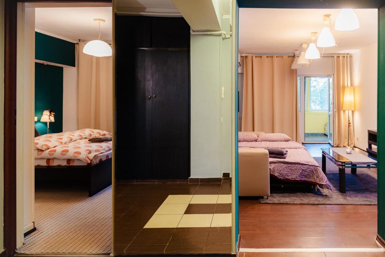 Comfy Apartment With Private Parking And Netflix Bucarest Extérieur photo